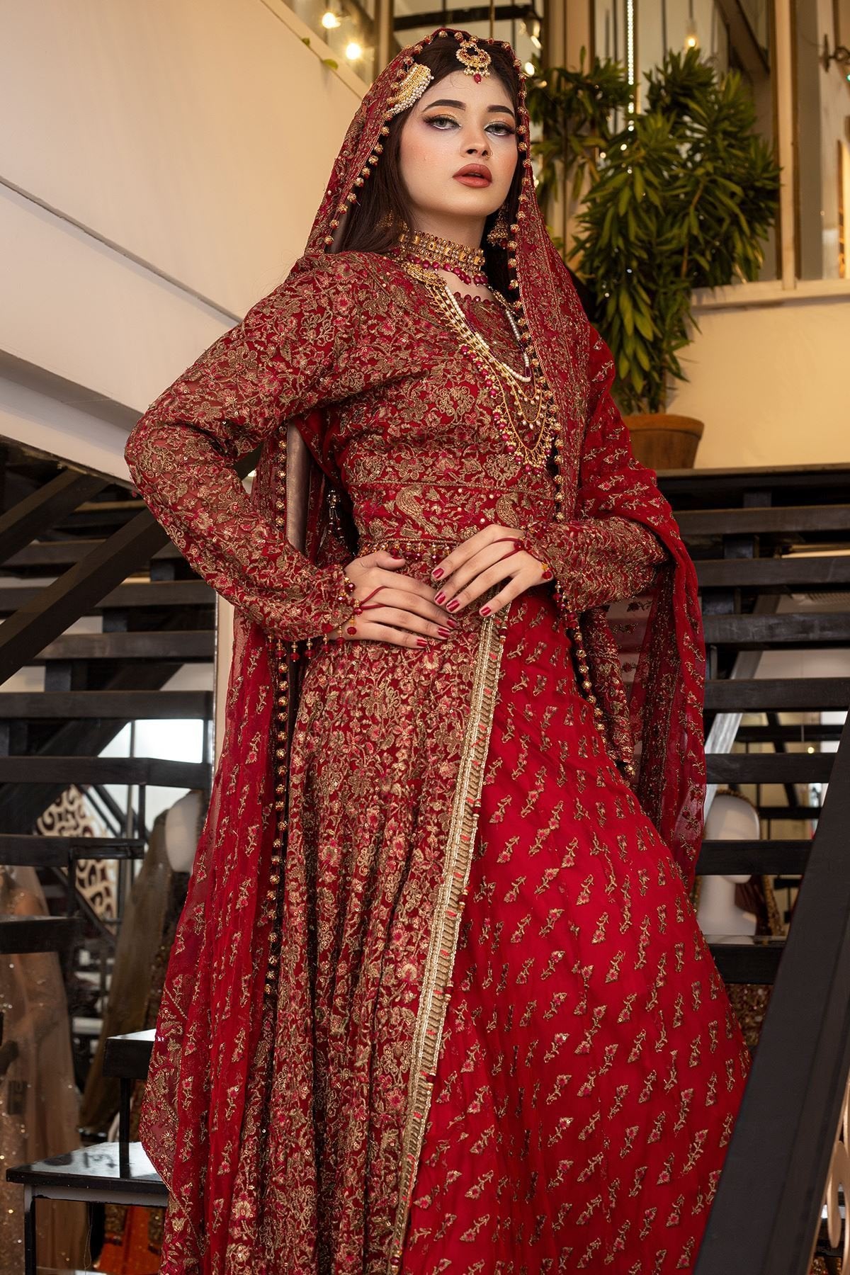 Laal Chunariya