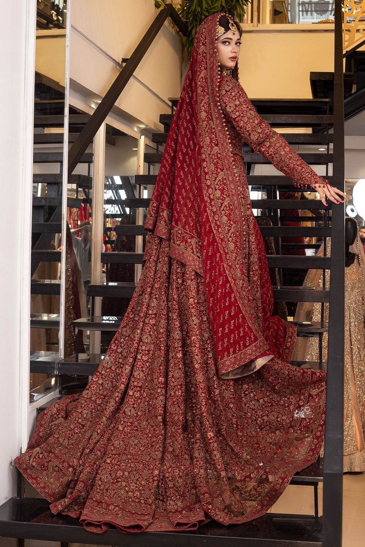 Laal Chunariya