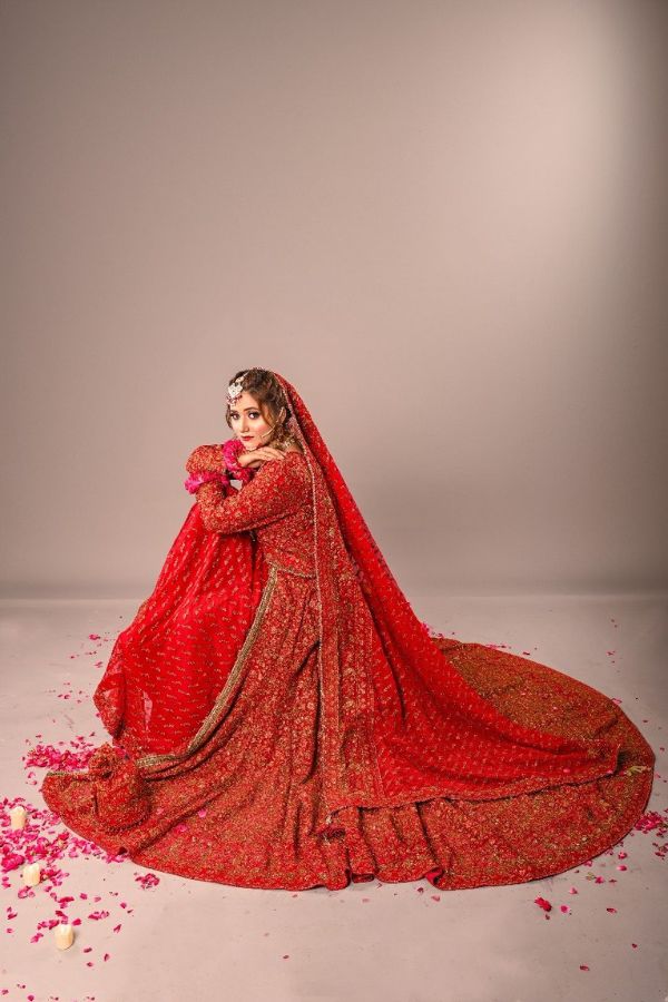 LAAL ISHQ