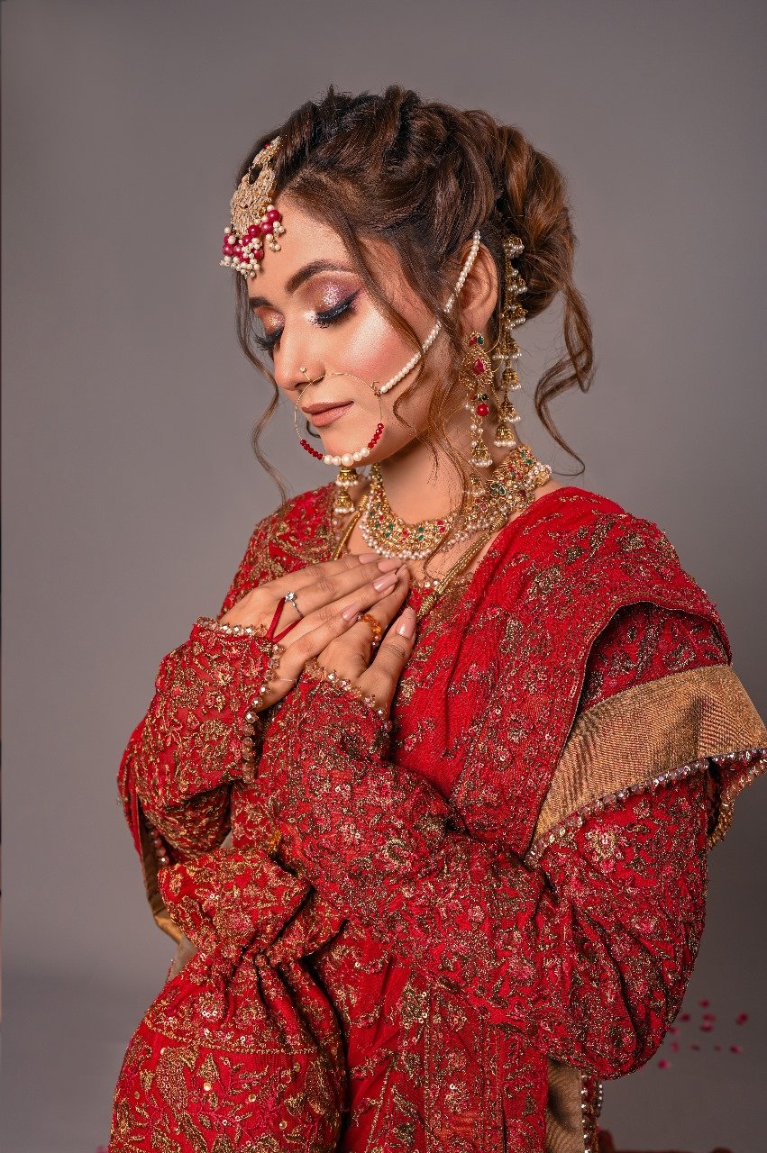 LAAL ISHQ