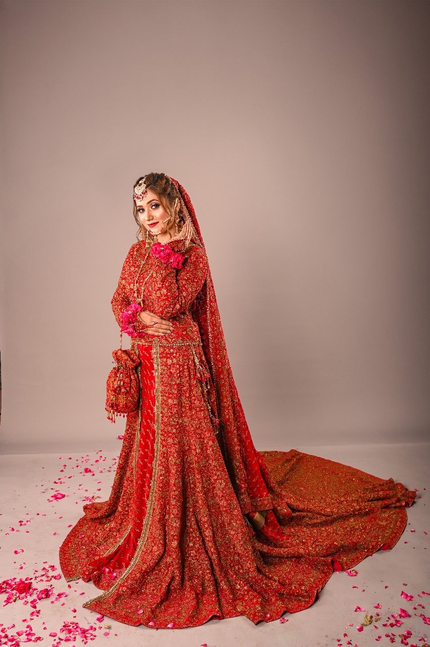 LAAL ISHQ