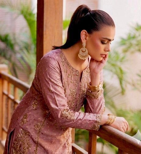 Classic Zari Border Silk Ensemble